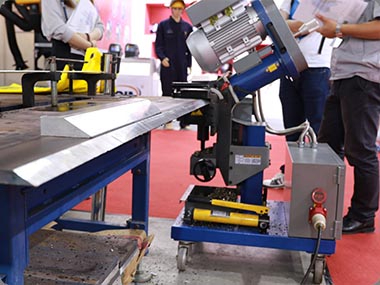 GMMA-60S Double machine operation of automatic edge milling machine