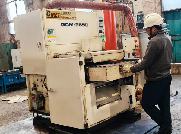 客户工艺改进：从手工打磨到挂渣去除机的华丽转身