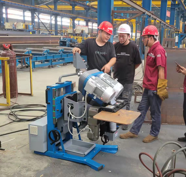 购买坡口机时如何平衡性能与成本