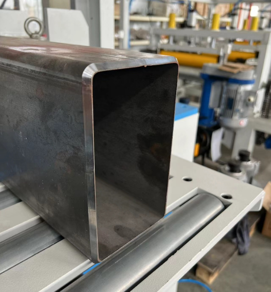 ‌方管坡口机：工业加工的高效助手‌